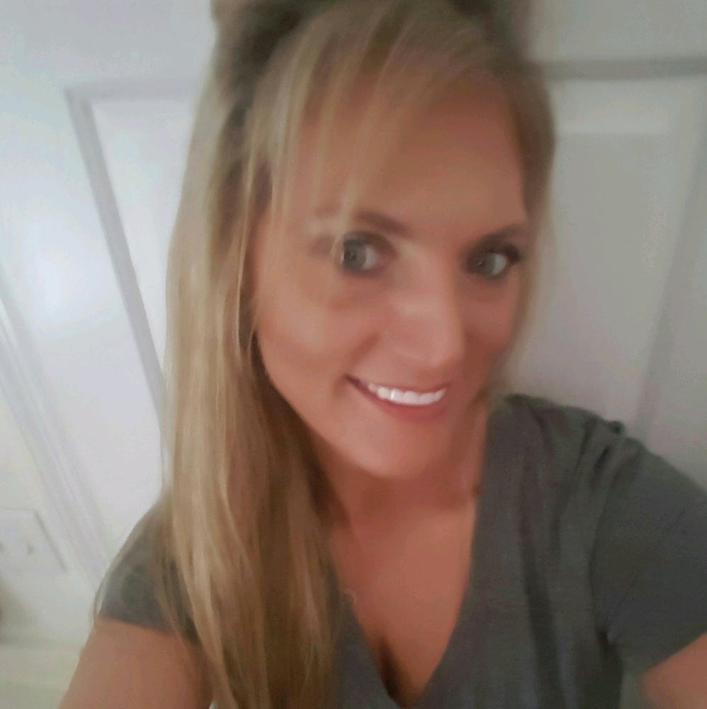 Meet your Posher, Gena